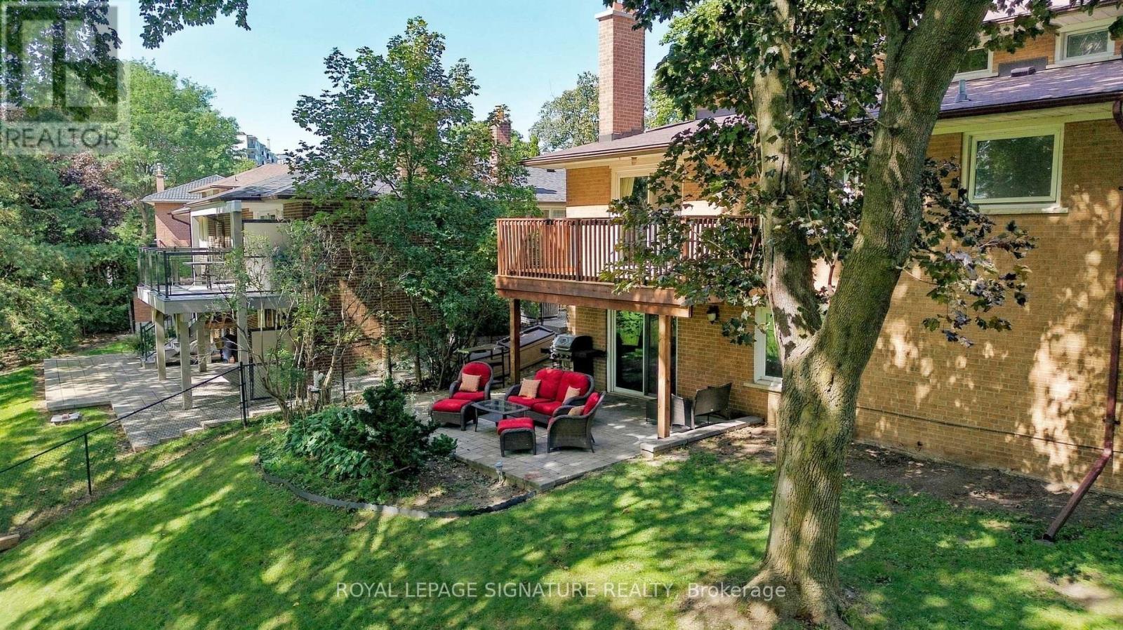 315 MARKLAND DRIVE - 44
