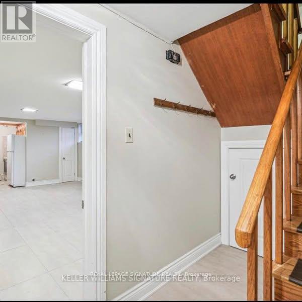 BASEMENT - 214 QUEENSLEA AVENUE, Toronto (Humberlea-Pelmo Park) — photo 2