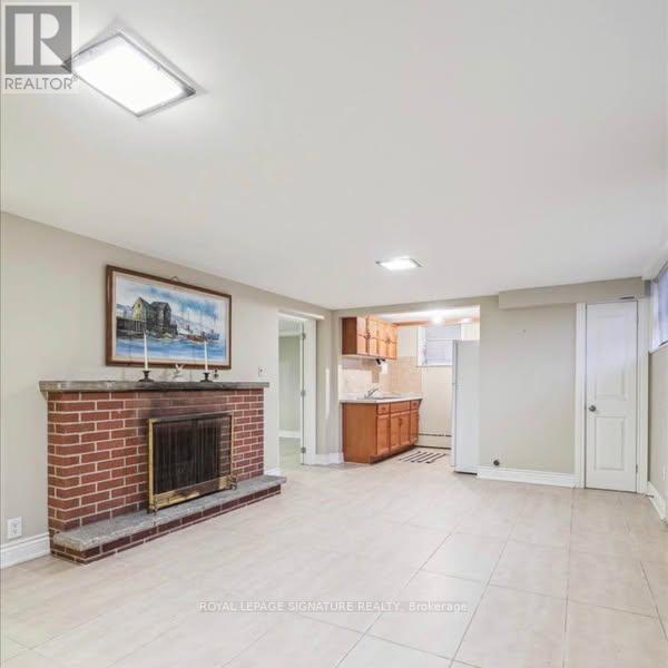 BASEMENT - 214 QUEENSLEA AVENUE, Toronto (Humberlea-Pelmo Park) — photo 3