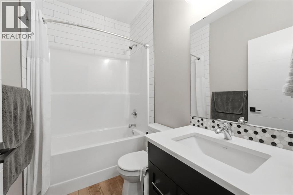 Listing photo – 33 Maclean Close, Blackfalds