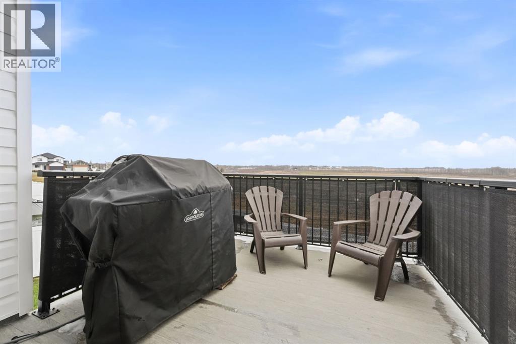 Listing photo – 33 Maclean Close, Blackfalds