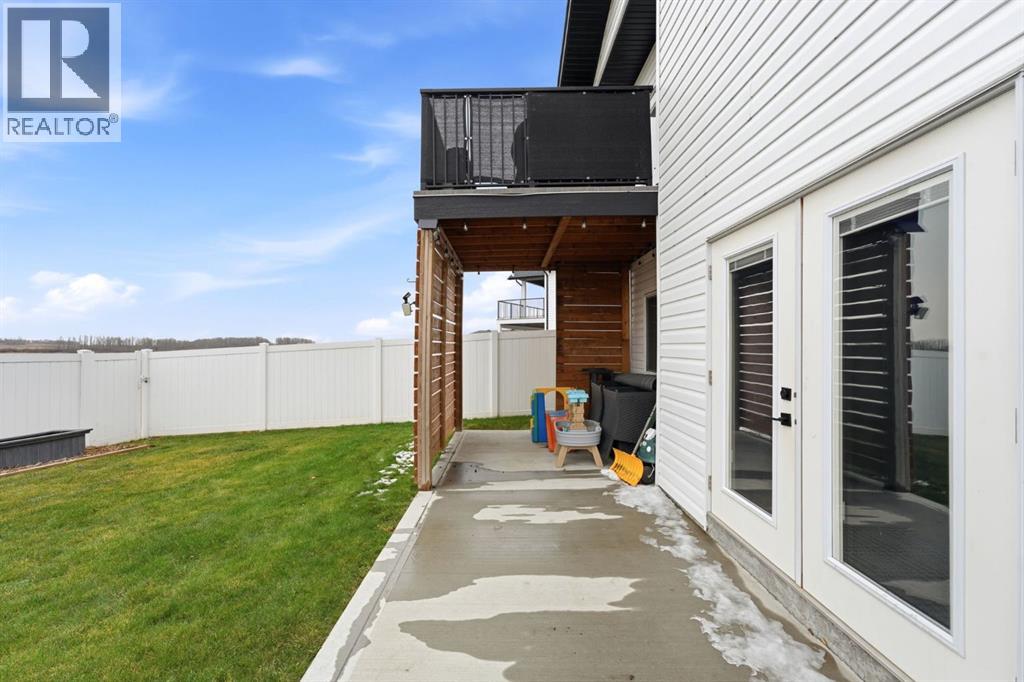 Listing photo – 33 Maclean Close, Blackfalds