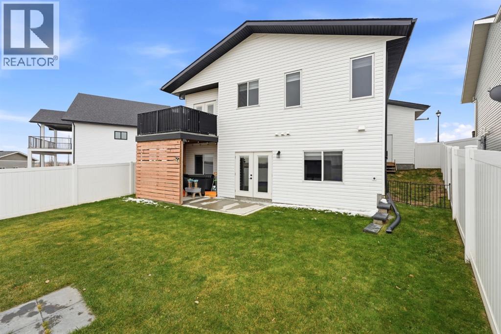 Listing photo – 33 Maclean Close, Blackfalds