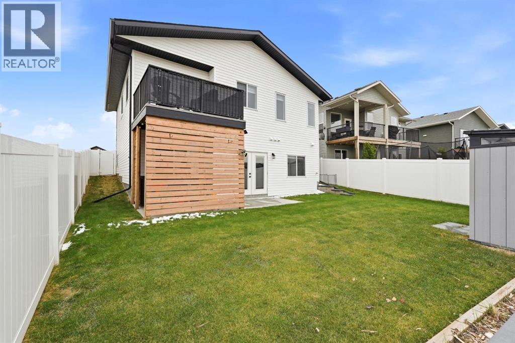 Listing photo – 33 Maclean Close, Blackfalds