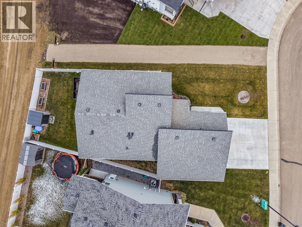 Listing photo – 33 Maclean Close, Blackfalds