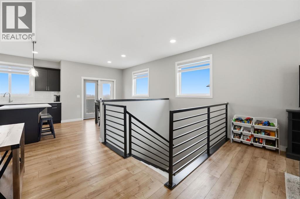Listing photo – 33 Maclean Close, Blackfalds