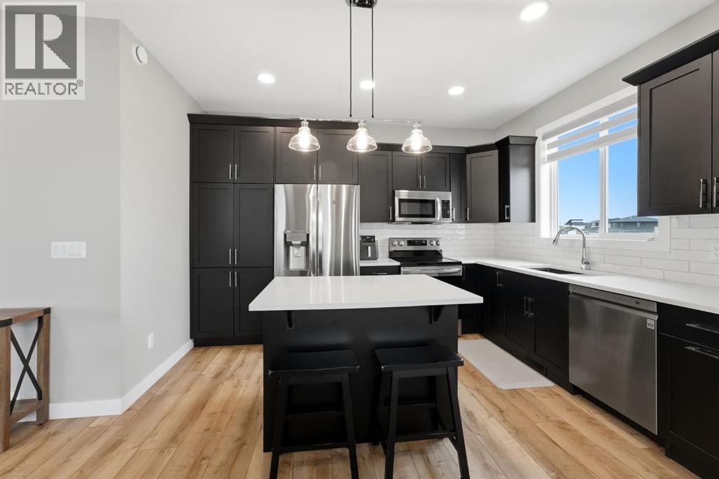 Listing photo – 33 Maclean Close, Blackfalds