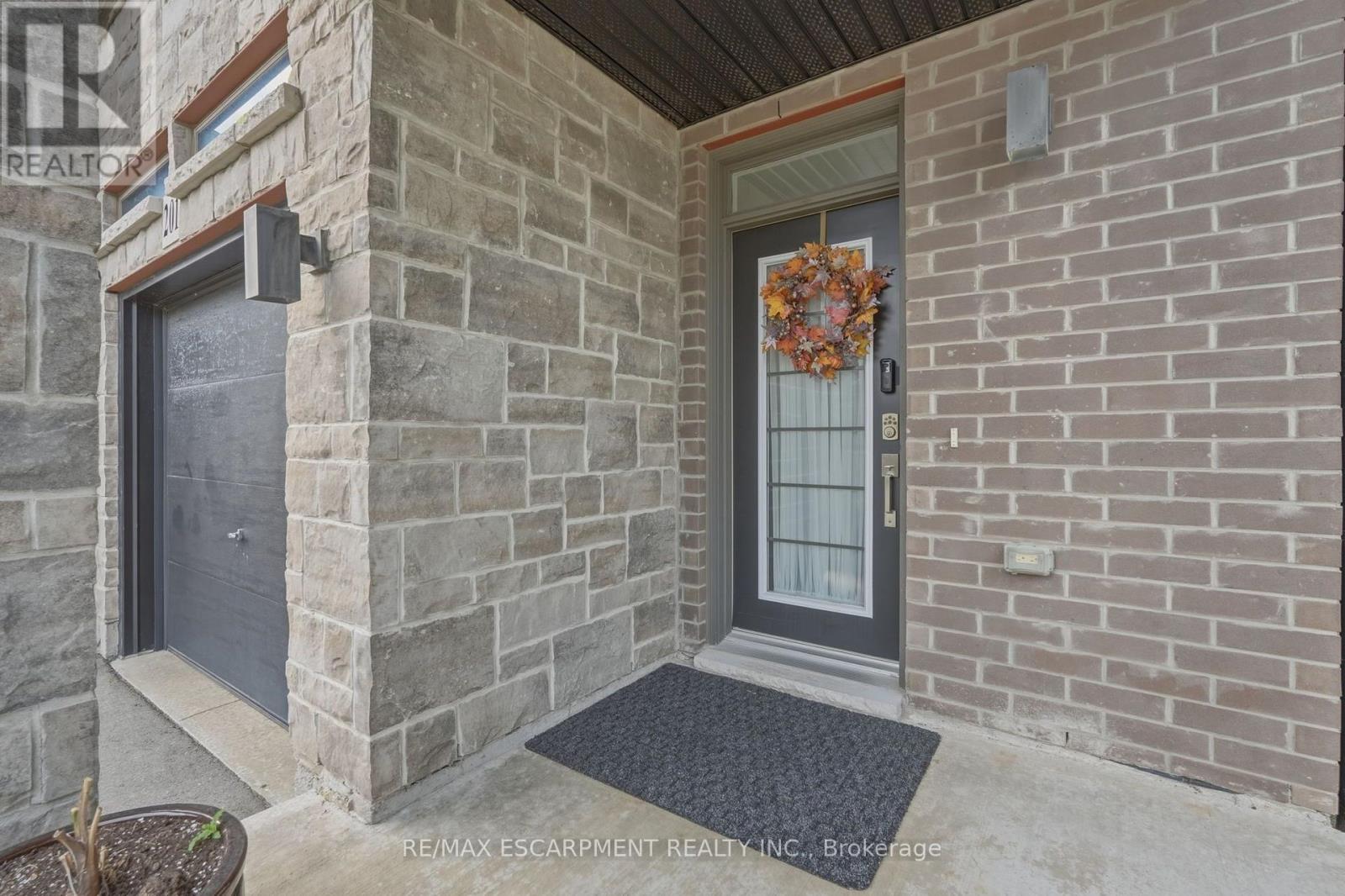 201 - 30 TIMES SQUARE BOULEVARD, Hamilton (Stoney Creek Mountain) — photo 3