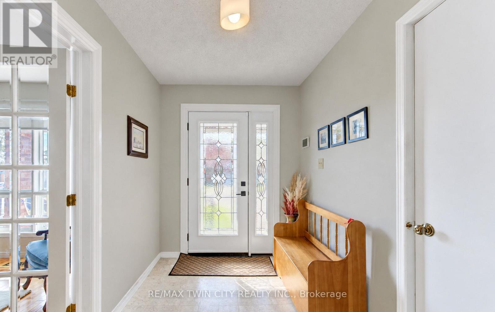 54 WENDY COURT — photo 3