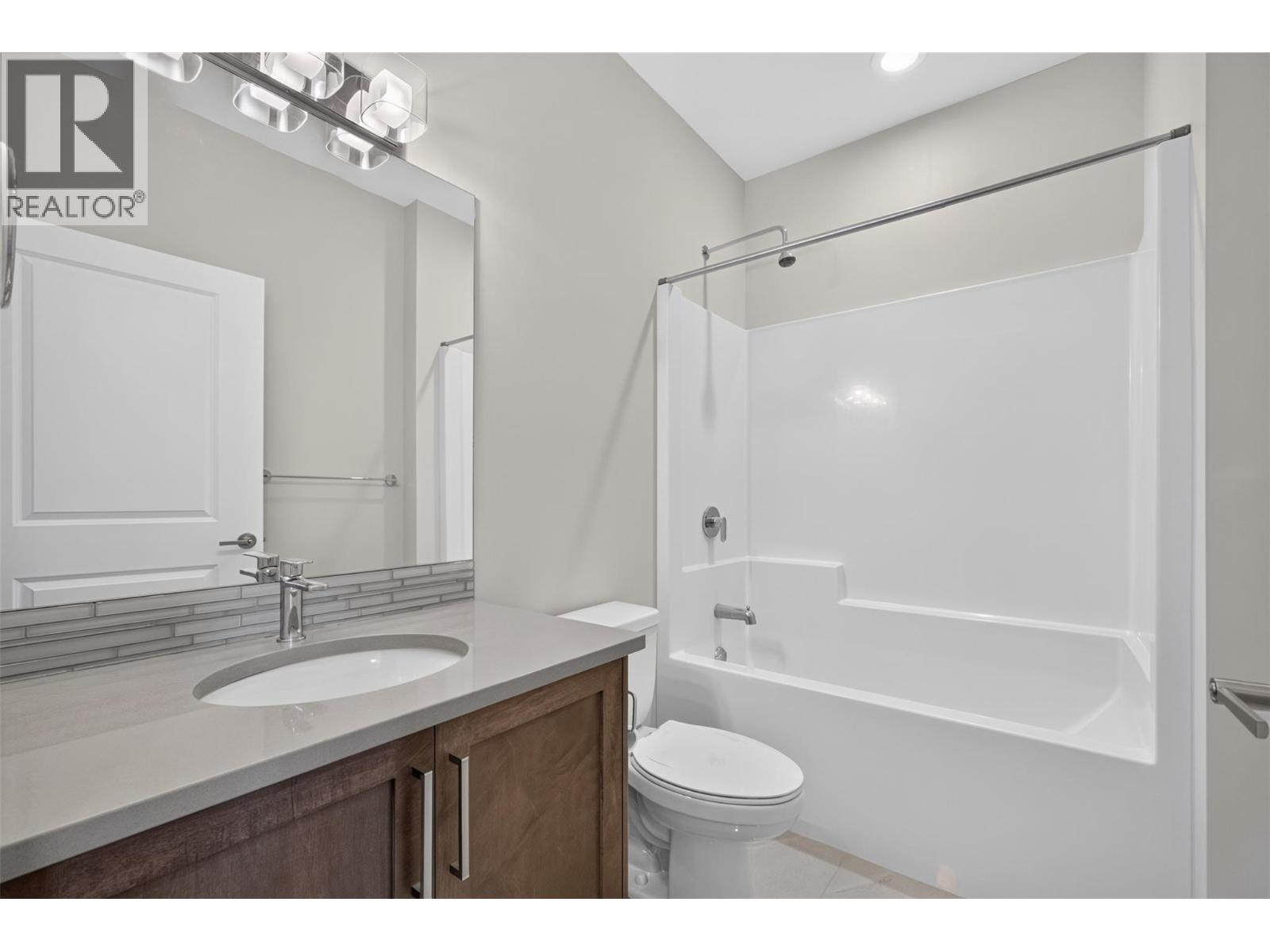 11 12840 Stillwater Court, Lake Country