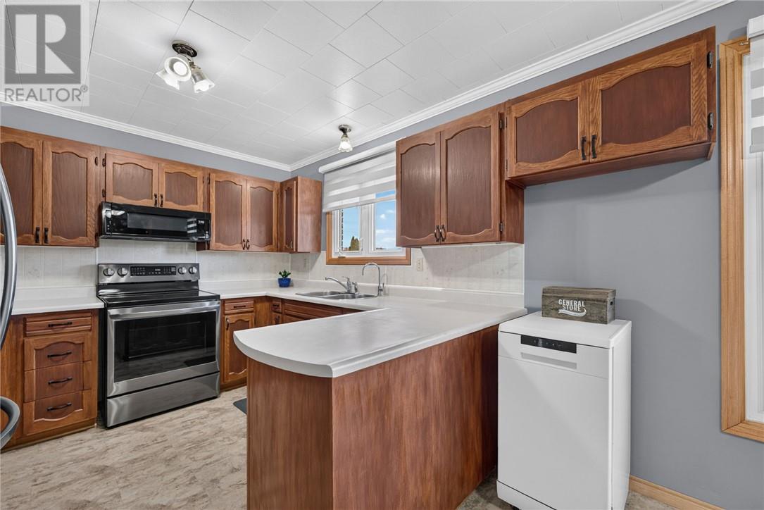 139 Paquette Street, Azilda — photo 10