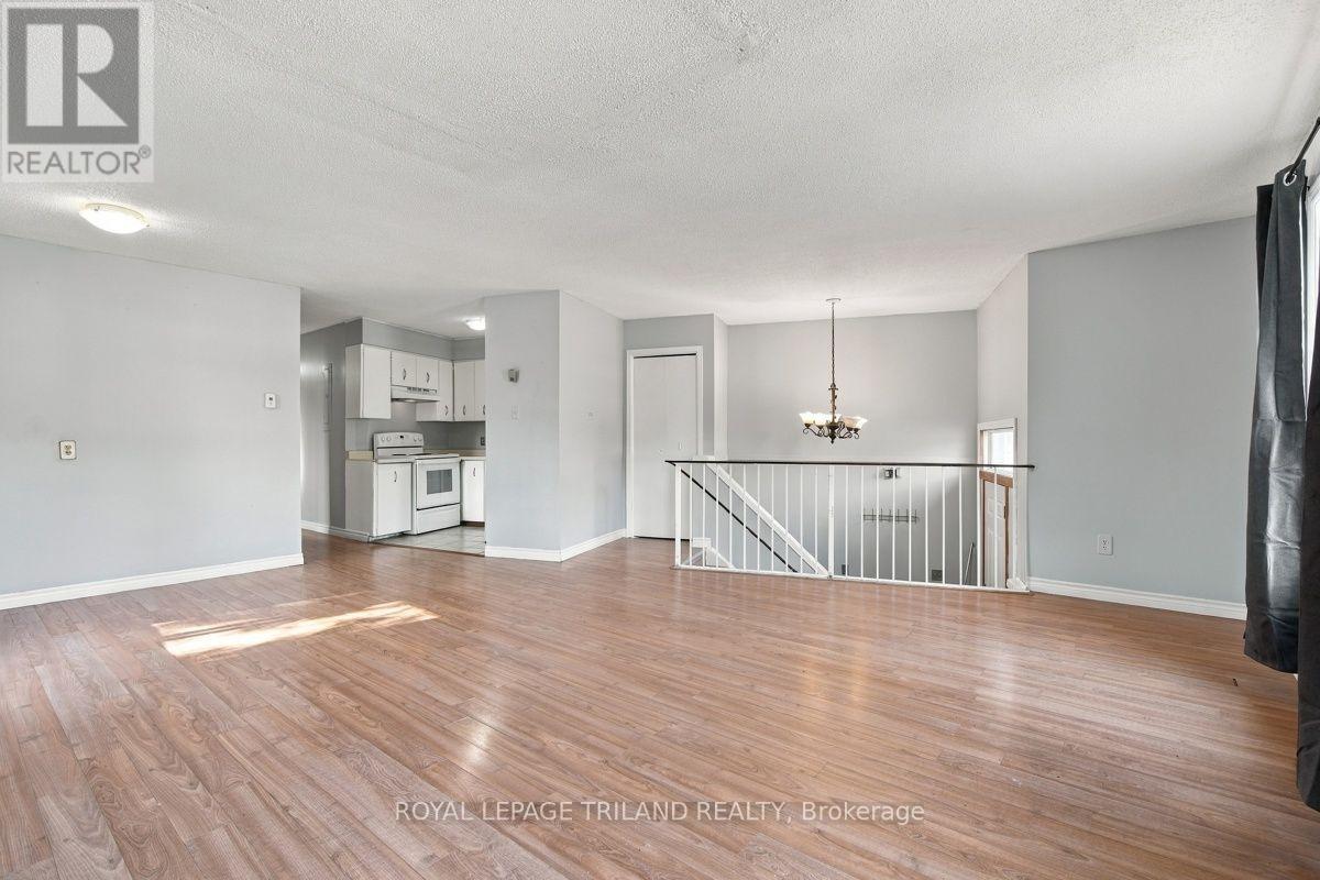 54 GUNN STREET, London North (North N) — photo 12