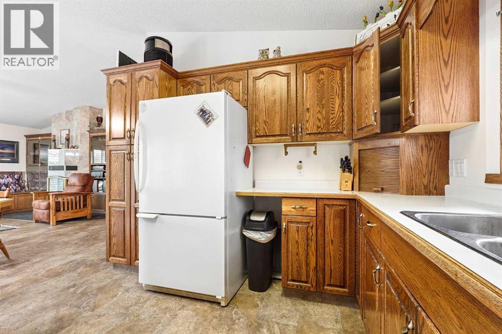 526 6 Street S, Picture Butte — photo 13