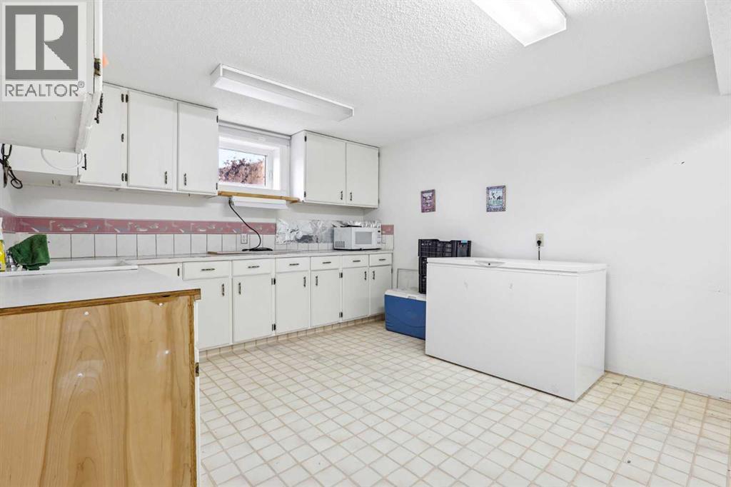 526 6 Street S, Picture Butte — photo 31