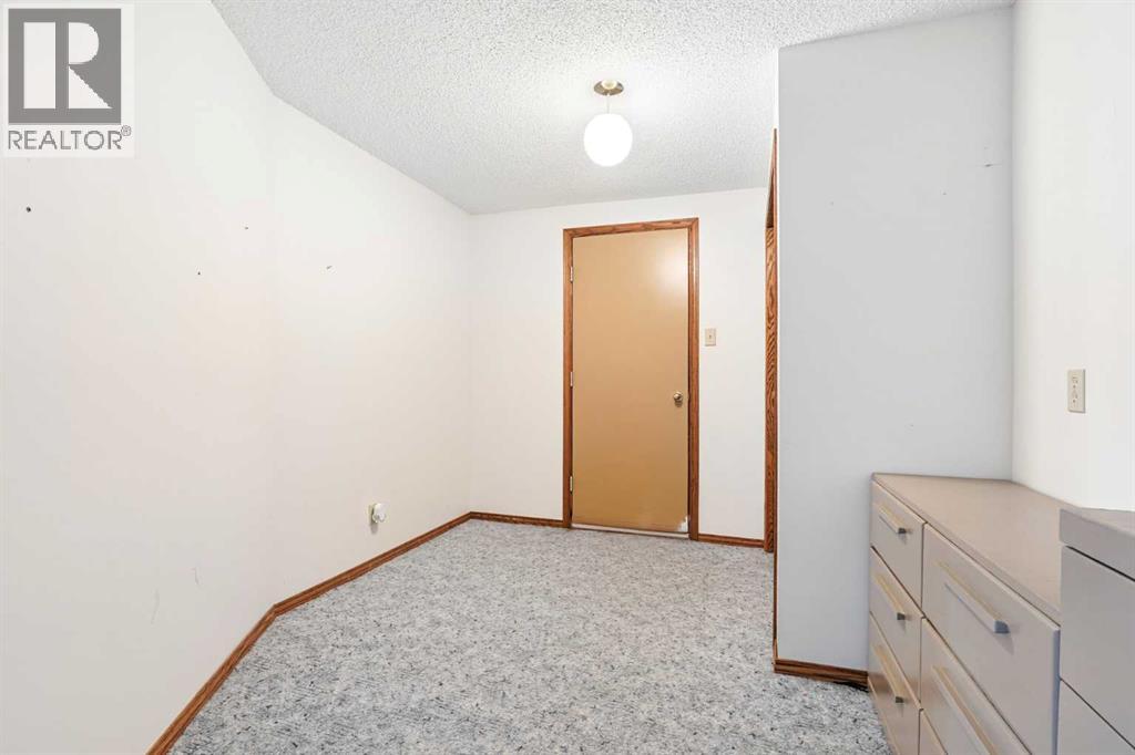 526 6 Street S, Picture Butte — photo 28