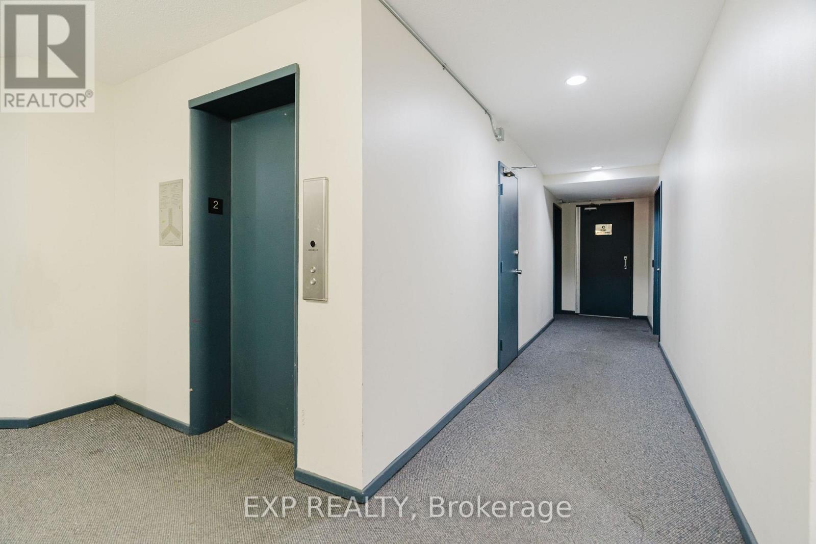 208C - 2041 ARROWSMITH DRIVE, Ottawa — photo 6