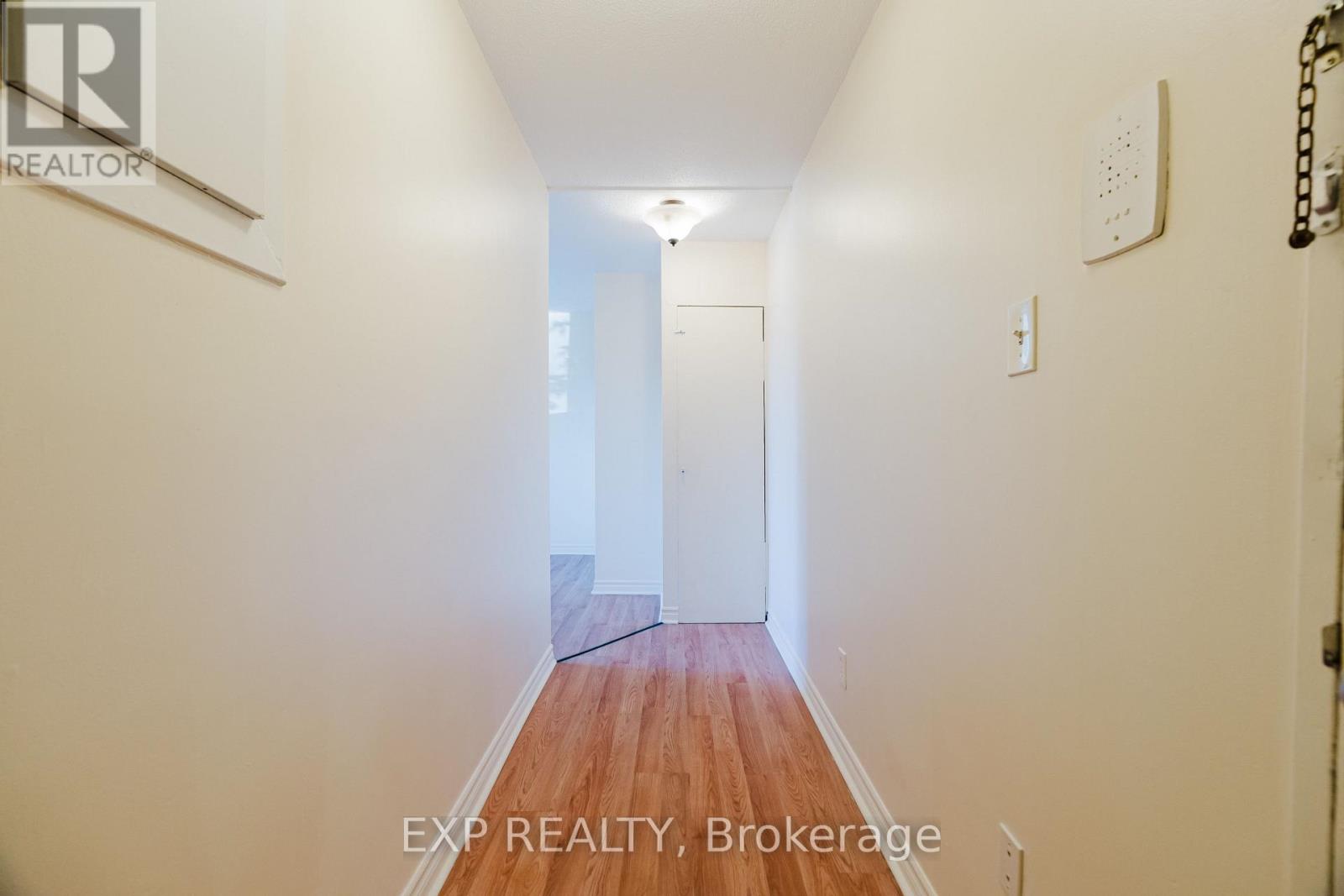 208C - 2041 ARROWSMITH DRIVE, Ottawa — photo 8