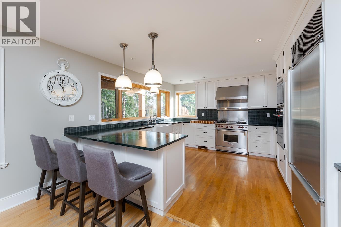 4053 HILLCREST ROAD - 10
