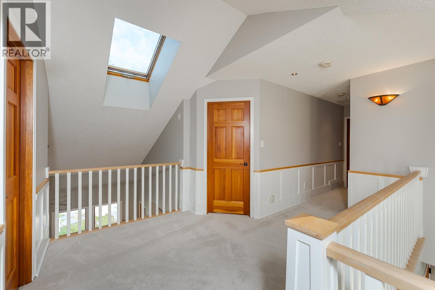 4053 HILLCREST ROAD - 16