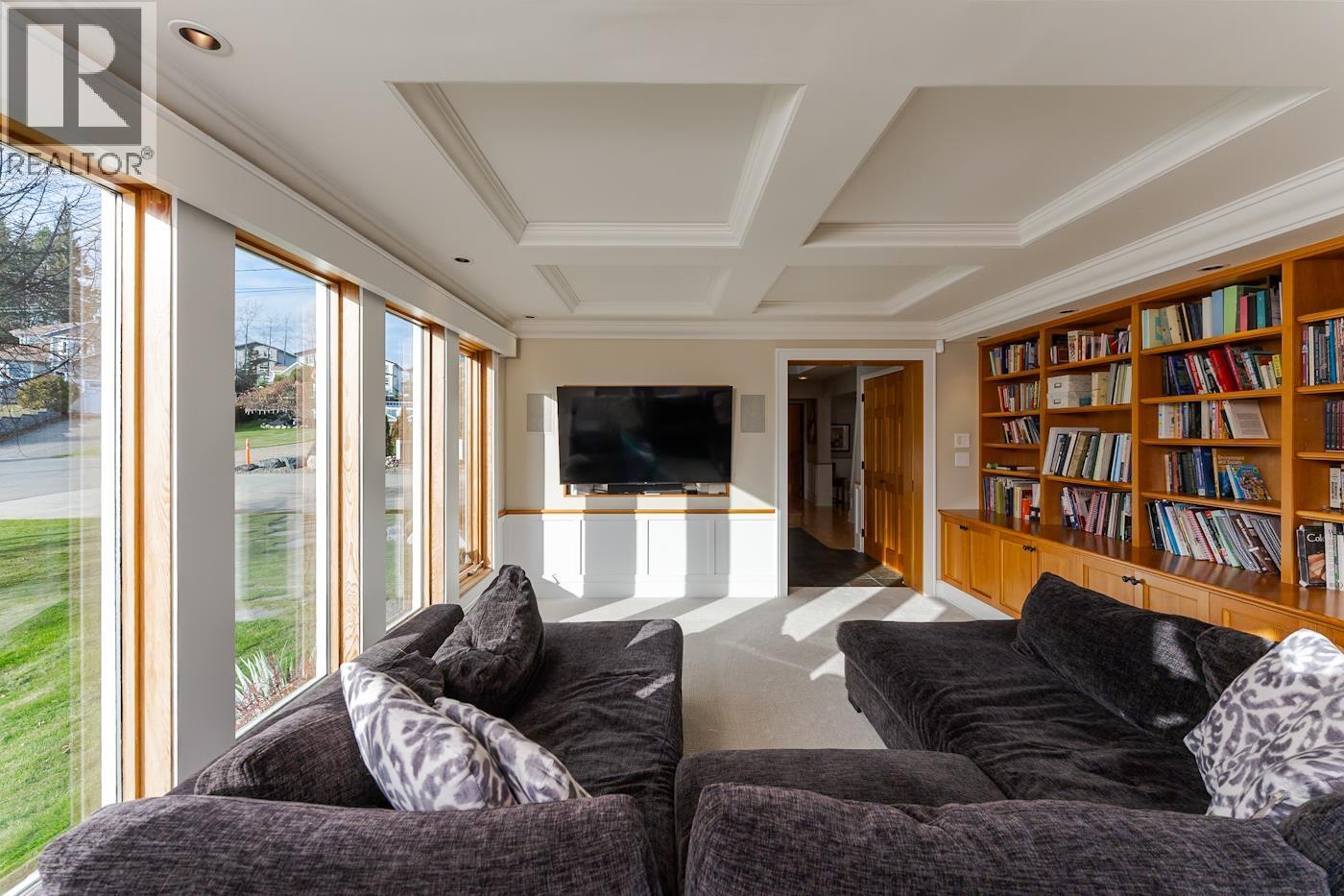 4053 HILLCREST ROAD - 6