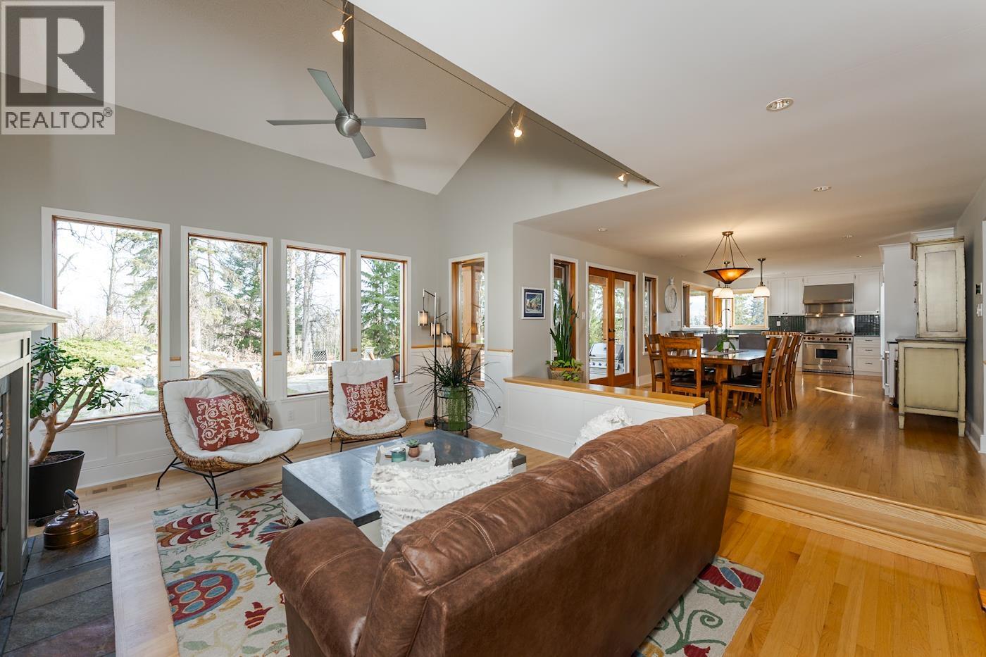 4053 HILLCREST ROAD - 8