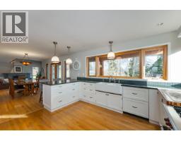 Photo 13 of 40, 4053 HILLCREST ROAD · Prince George, BC