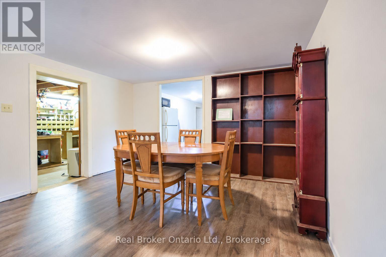 22 Oakwood Avenue, Tiny photo 20