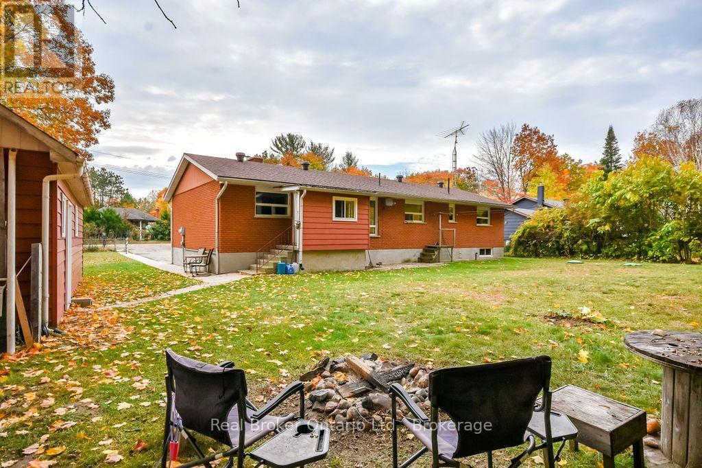 22 Oakwood Avenue, Tiny photo 24