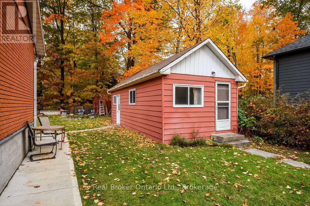 22 Oakwood Avenue, Tiny photo 28
