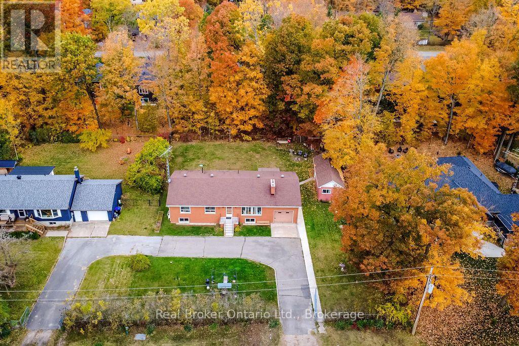 22 Oakwood Avenue, Tiny photo 33