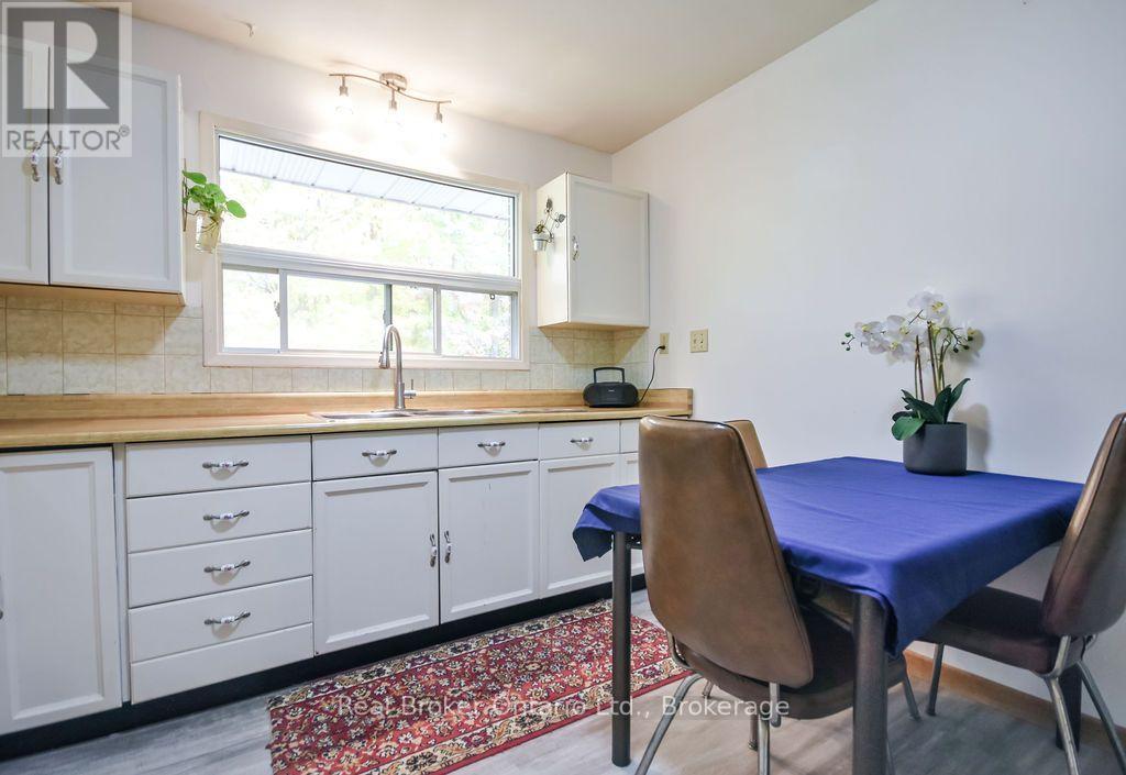 22 OAKWOOD AVENUE, Tiny — photo 9