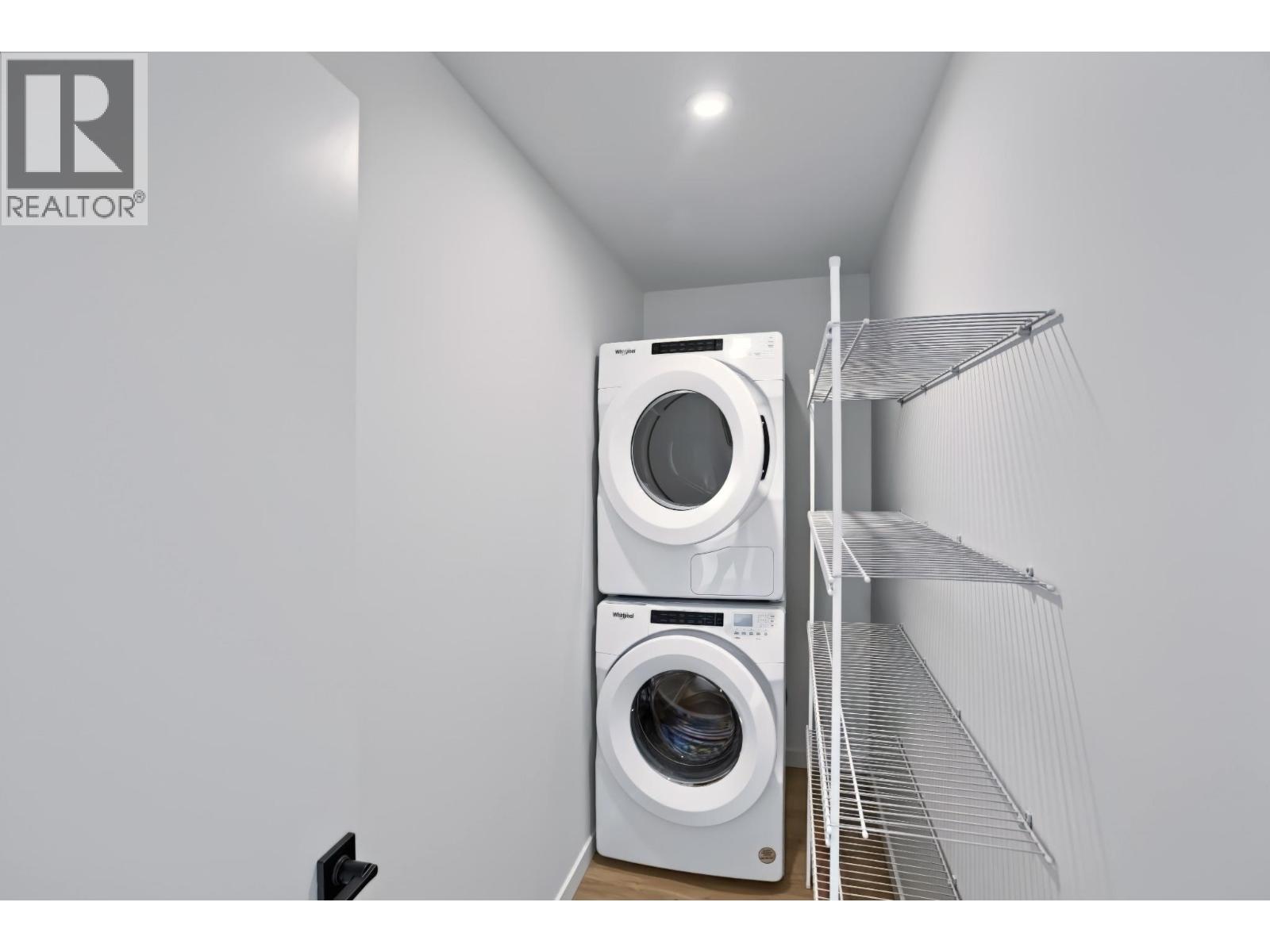 415 604 Cawston Avenue, Kelowna