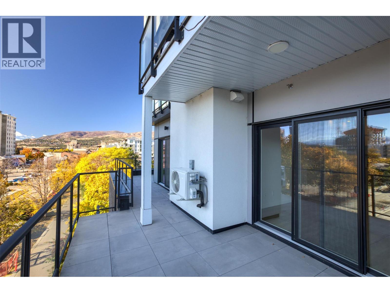 415 604 Cawston Avenue, Kelowna