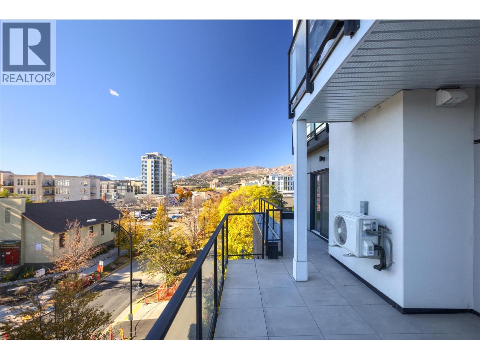 415 604 Cawston Avenue, Kelowna