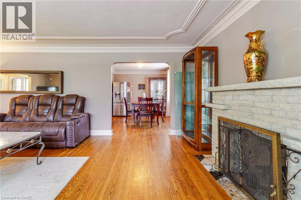 77 RANDALL Avenue, Stoney Creek — photo 3