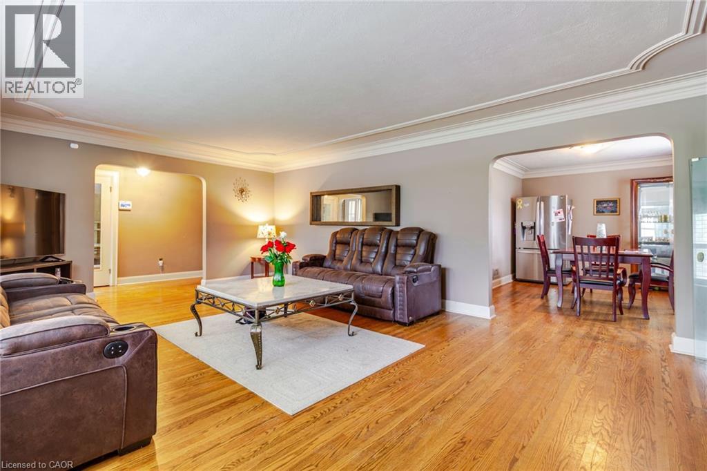 77 RANDALL Avenue, Stoney Creek — photo 4