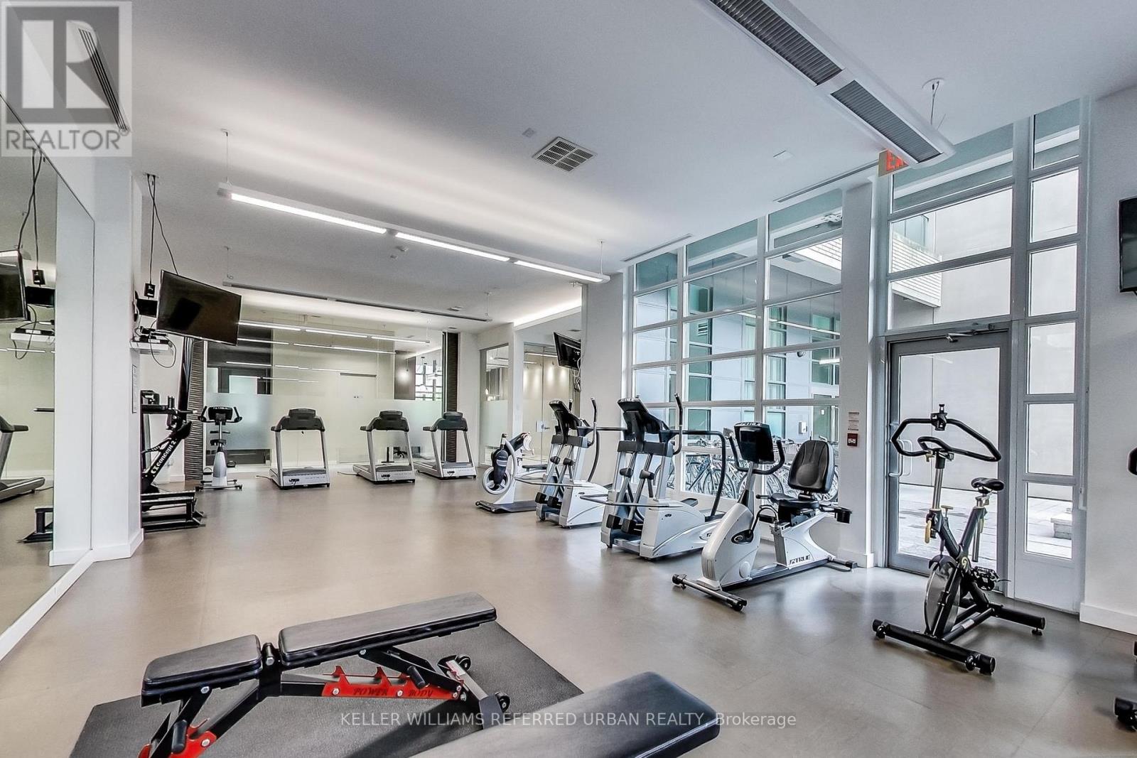 #336 380 MACPHERSON AVENUE - 15