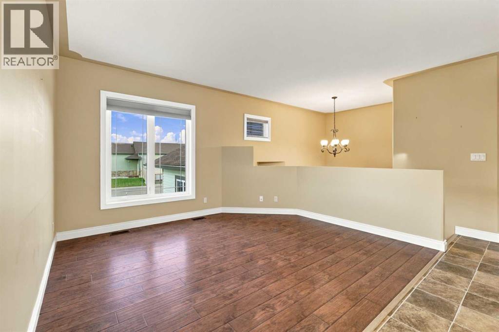 46 Mackenzie Crescent, Lacombe — photo 8