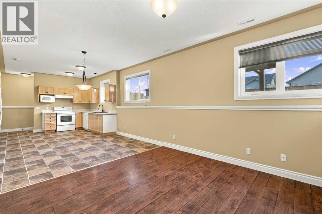 46 Mackenzie Crescent, Lacombe — photo 34