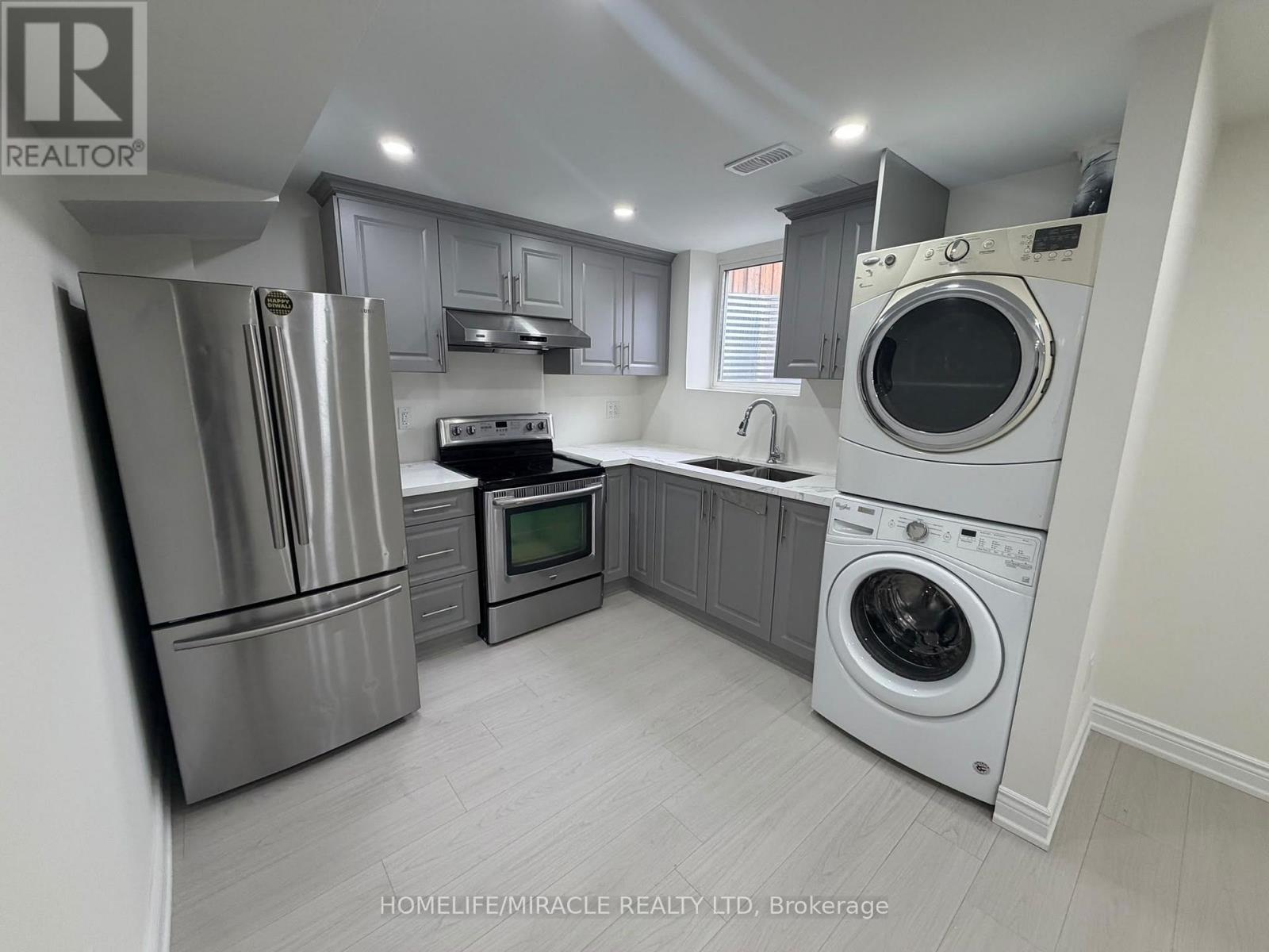 BSMT - 12 GOWER CRESCENT, Brampton (Sandringham-Wellington North) — photo 7
