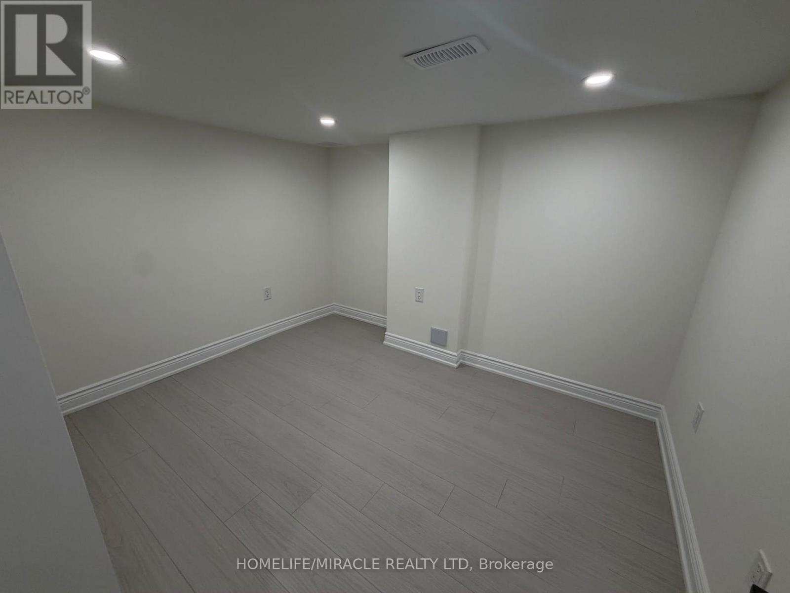 BSMT - 12 GOWER CRESCENT, Brampton (Sandringham-Wellington North) — photo 9