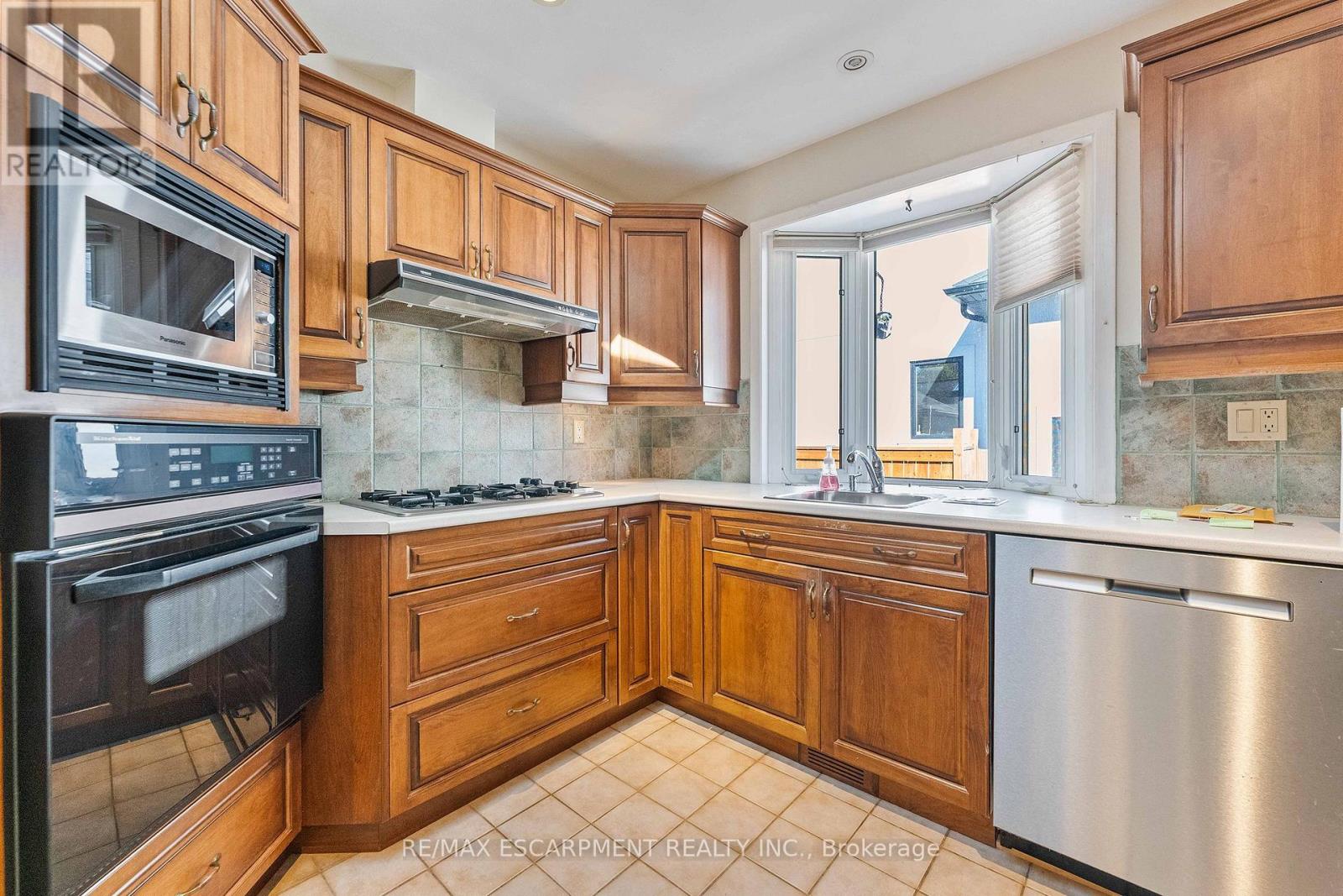 1309 WARWICK AVENUE, Oakville (WO West) — photo 3