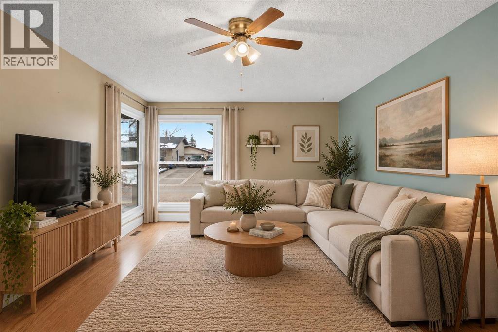 20 Glenpatrick Place, Cochrane — photo 2