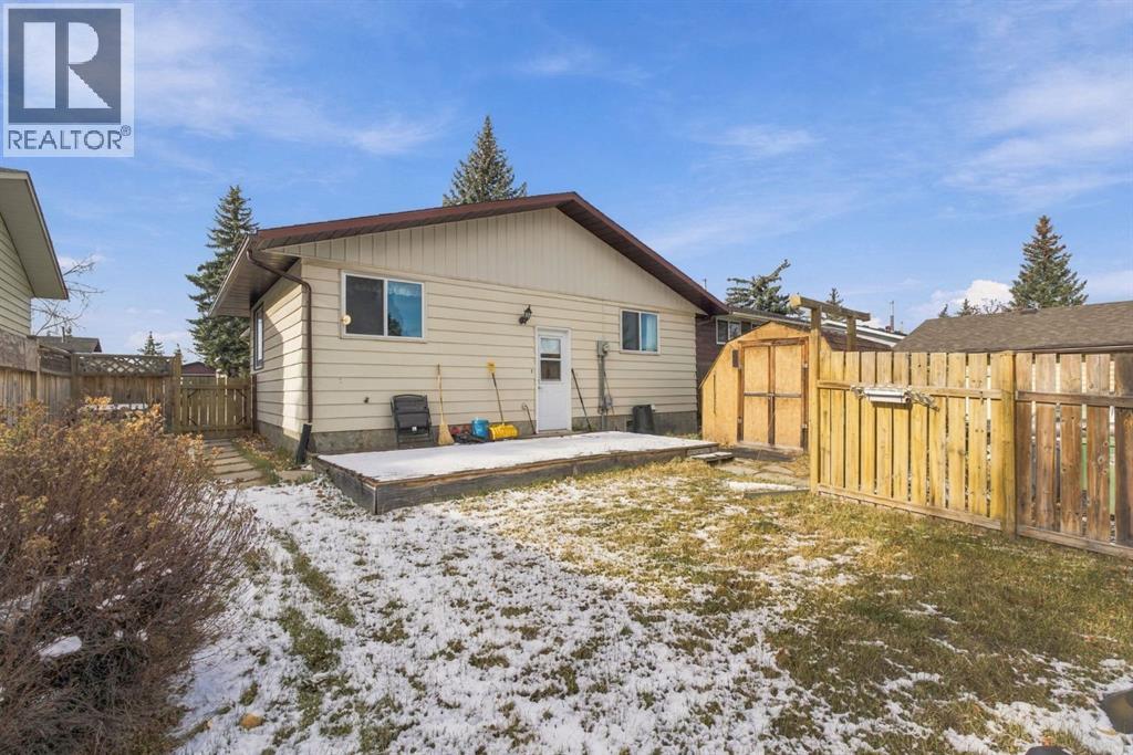 20 Glenpatrick Place, Cochrane — photo 35
