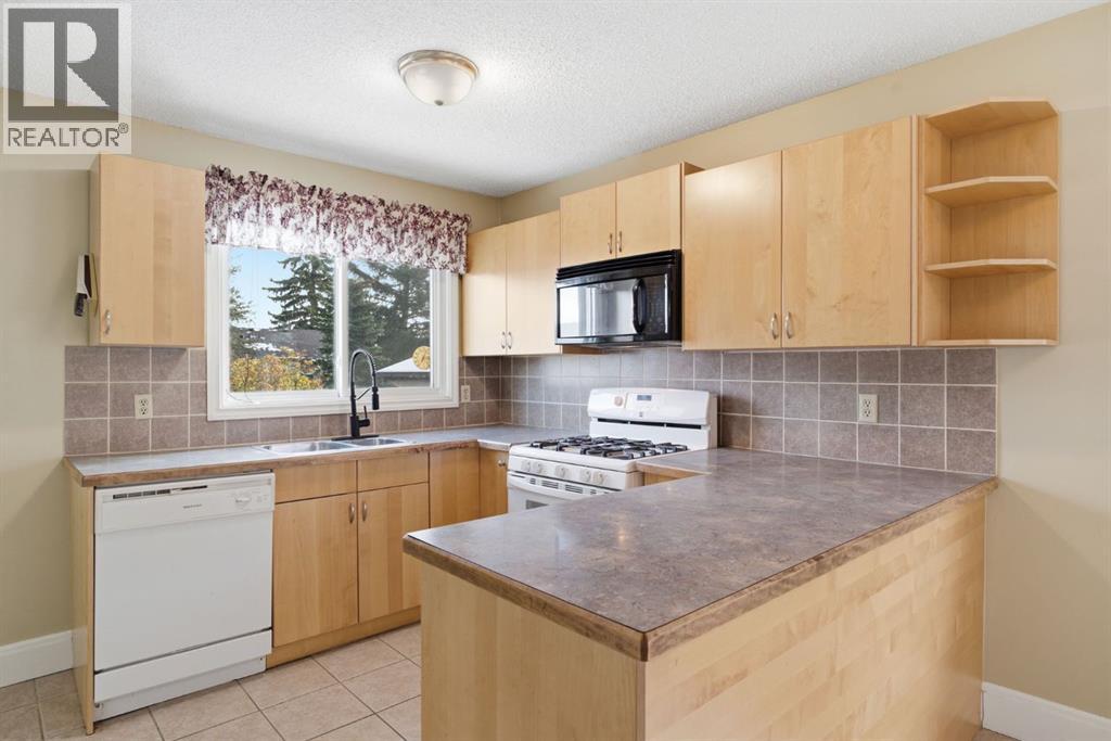 20 Glenpatrick Place, Cochrane — photo 13