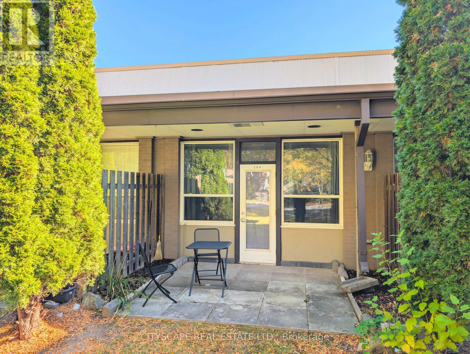 104 - 6350 DORCHESTER ROAD, Niagara Falls (Dorchester)