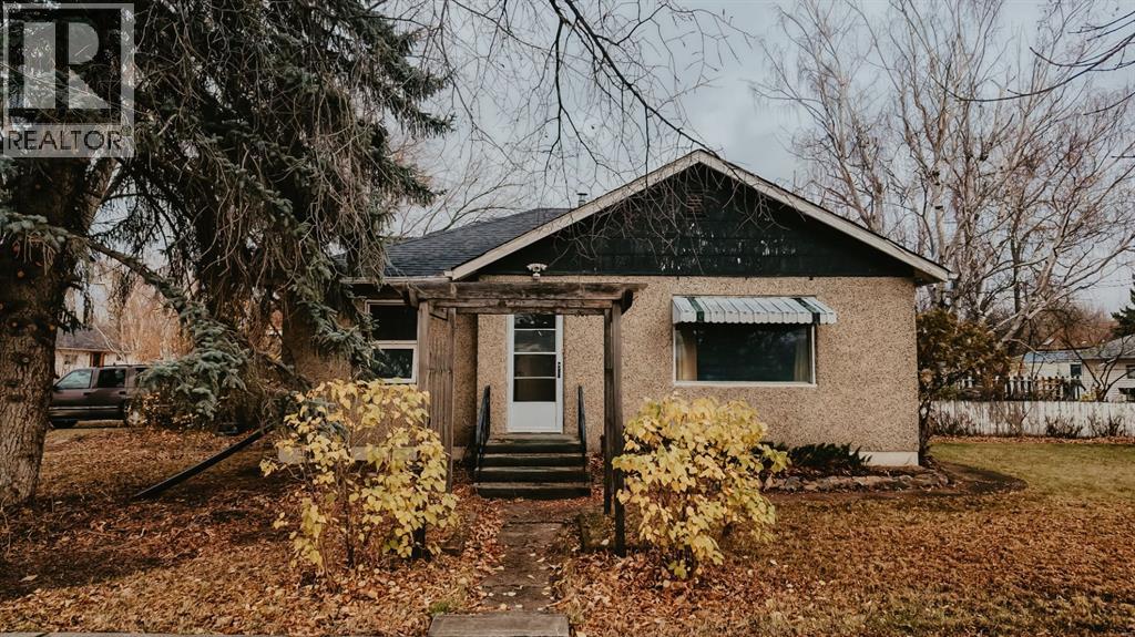 Photo of 317 Grand Avenue, Carmangay