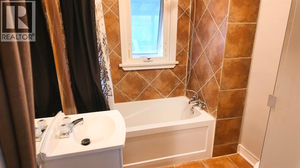 317 Grand Avenue, Carmangay — photo 11
