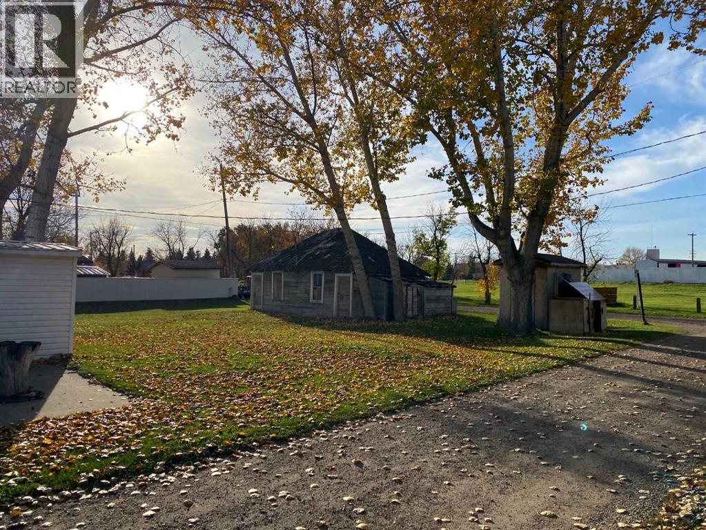 106 3rd Street, Picture Butte — photo 30
