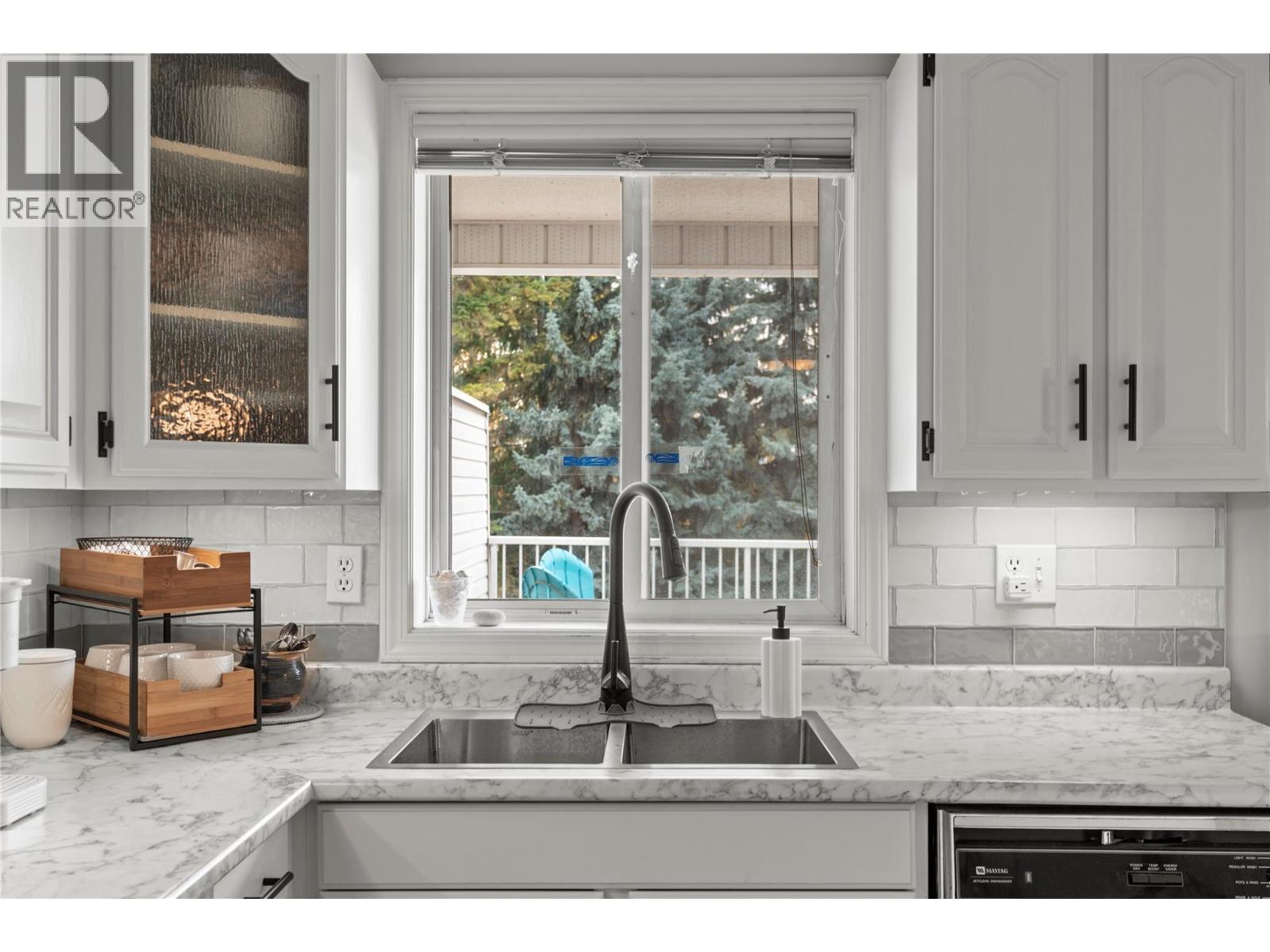 4404 Pleasant Valley Road Unit# 8, Vernon - Image 1